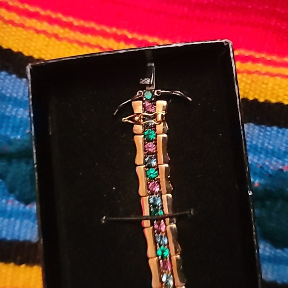 Gold bracelet with Pink, Blue & Green from the Joan Rivers Collection powerpuff - Picture 3 of 4